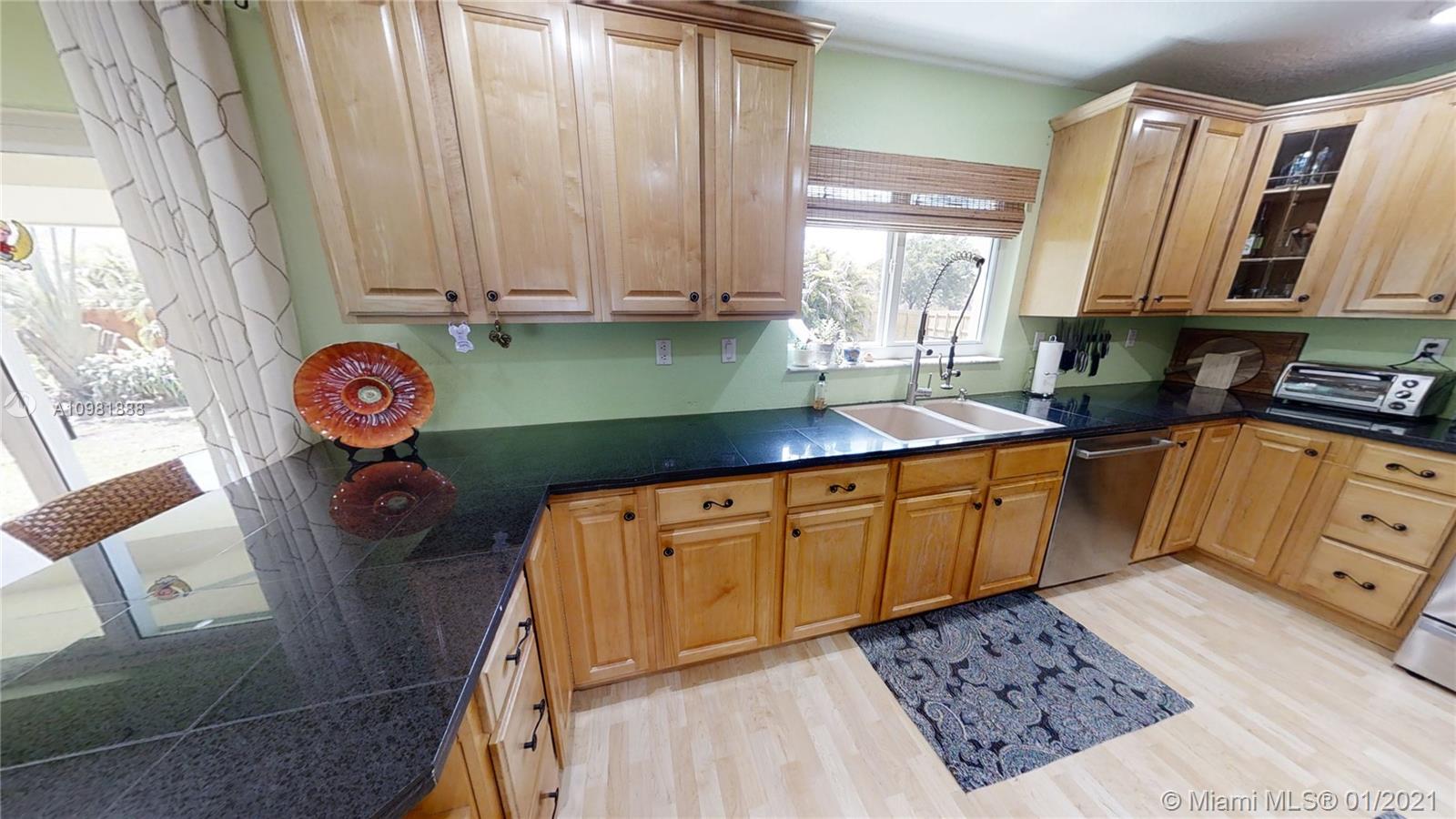 9750 Southwest 219th Street Cutler Bay, FL 33190 - Photo 13 of 63