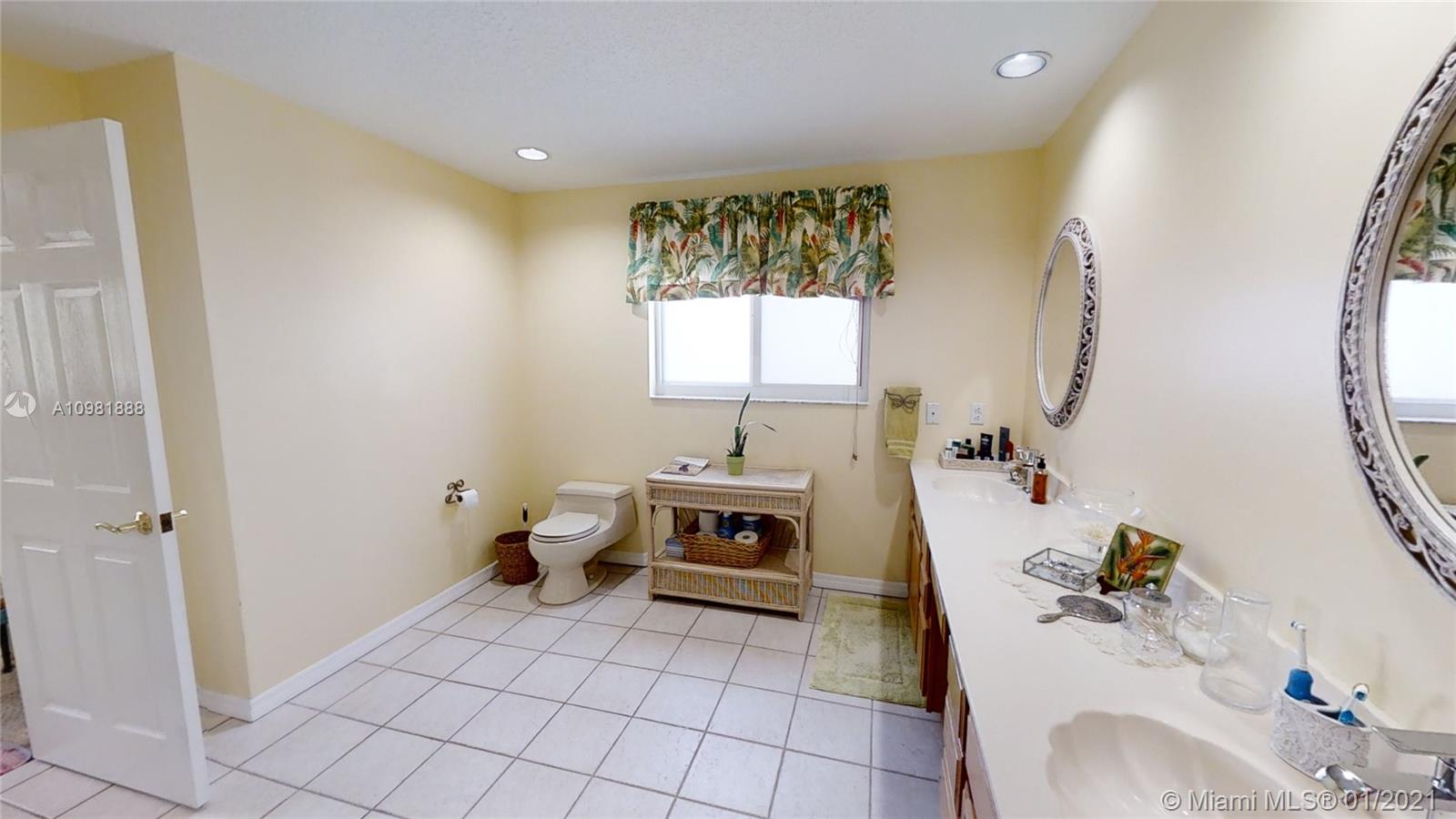 9750 Southwest 219th Street Cutler Bay, FL 33190 - Photo 36 of 63