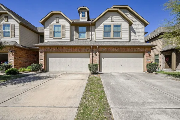 $1,800 | 8231 Hawthorne Valley Lane, Houston, TX 77095
