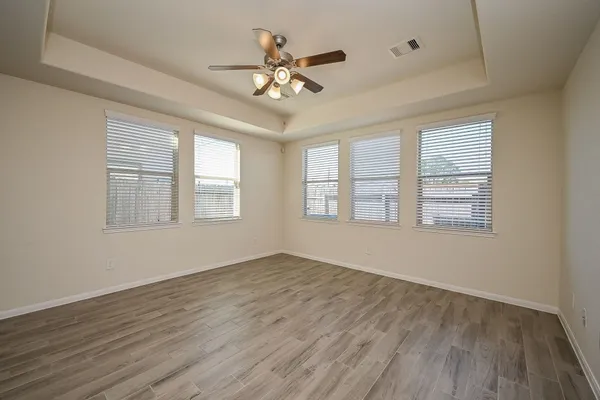 $1,800 | 8231 Hawthorne Valley Lane, Houston, TX 77095