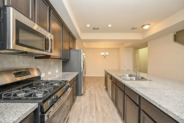 $1,800 | 8231 Hawthorne Valley Lane, Houston, TX 77095