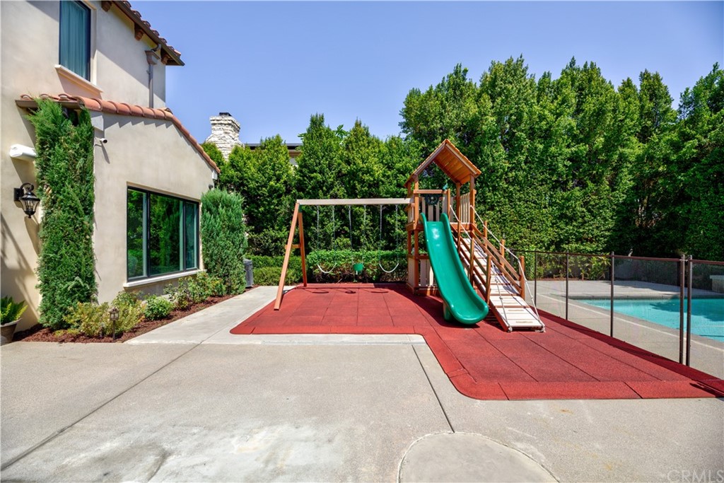 514 West Norman Avenue Arcadia, CA 91007 - Photo 55 of 69 a garden view with a backyard space