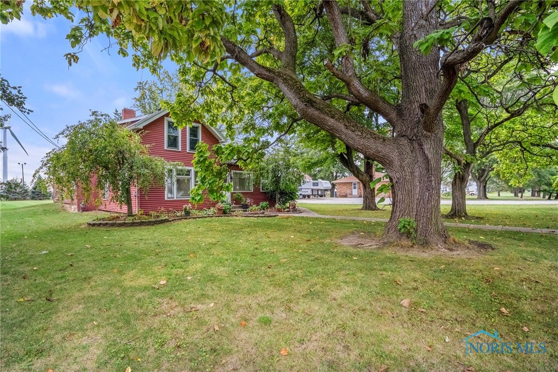 229 North Stadium Road Oregon, OH 43616 - Photo 2 of 38 Gallery Image 2