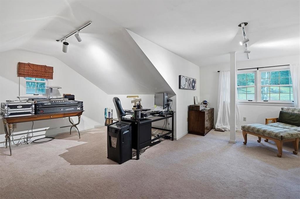 106 Rutledge Drive Pittsburgh, PA 15215 - Photo 18 of 25 Gallery Image 18