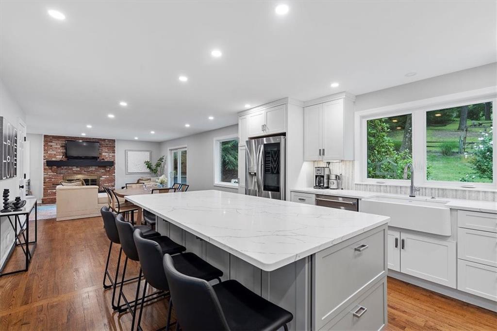 106 Rutledge Drive Pittsburgh, PA 15215 - Photo 7 of 25 Gallery Image 7