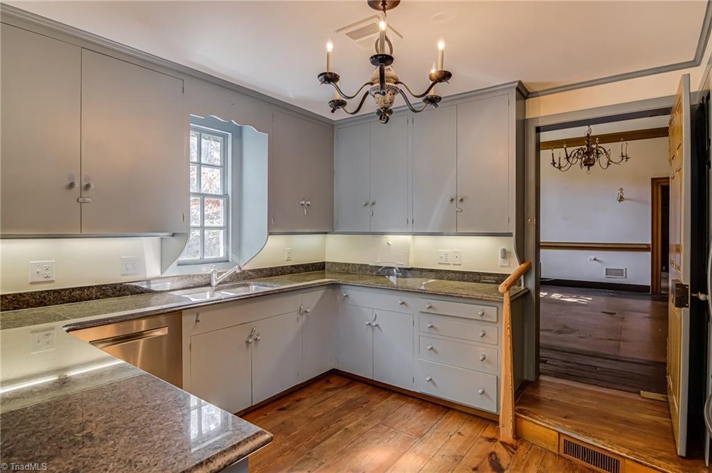 2715 Bartram Road Winston-Salem, NC 27106 - Photo 11 of 50 Gallery Image 11