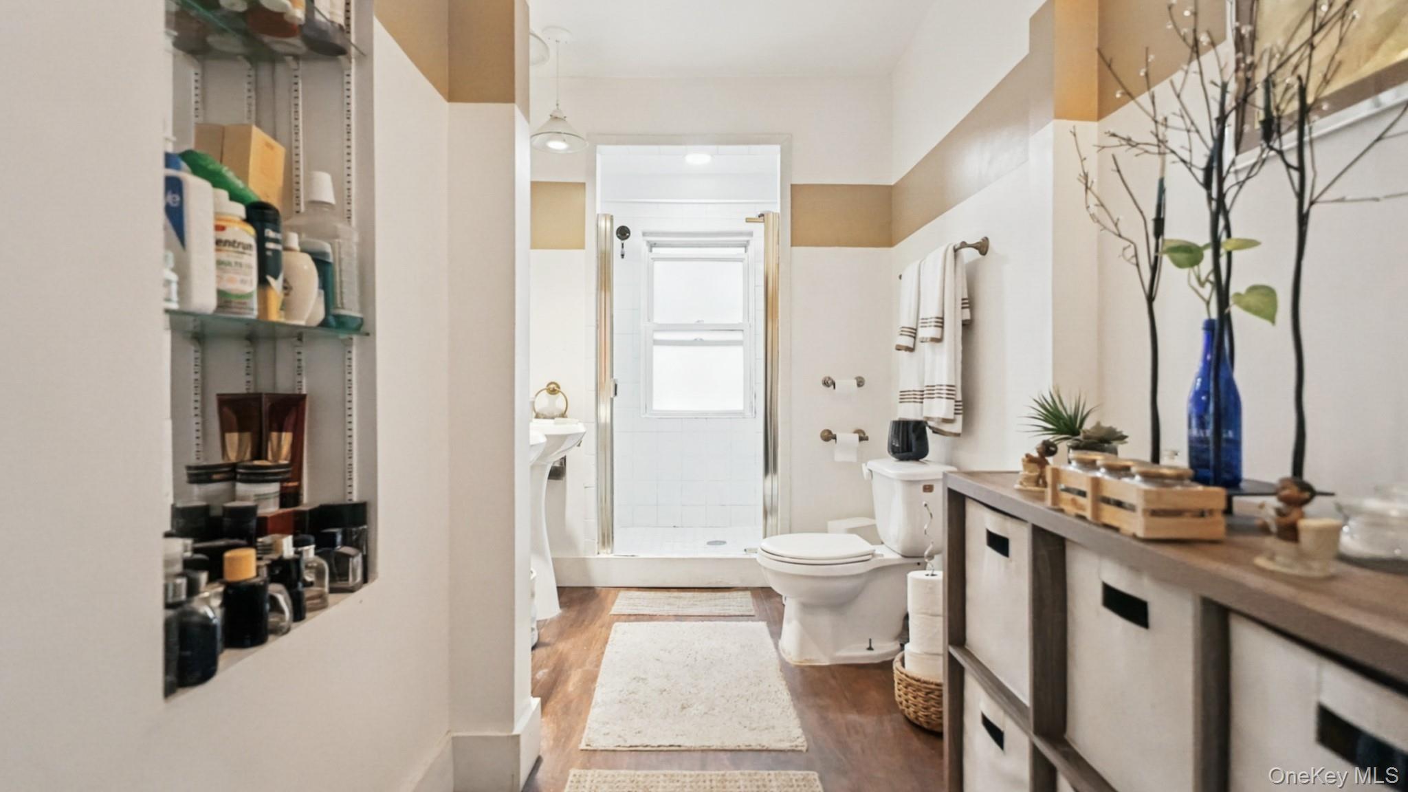 22 Mt Joy Place New Rochelle, NY 10801 - Photo 22 of 38 2nd bathroom