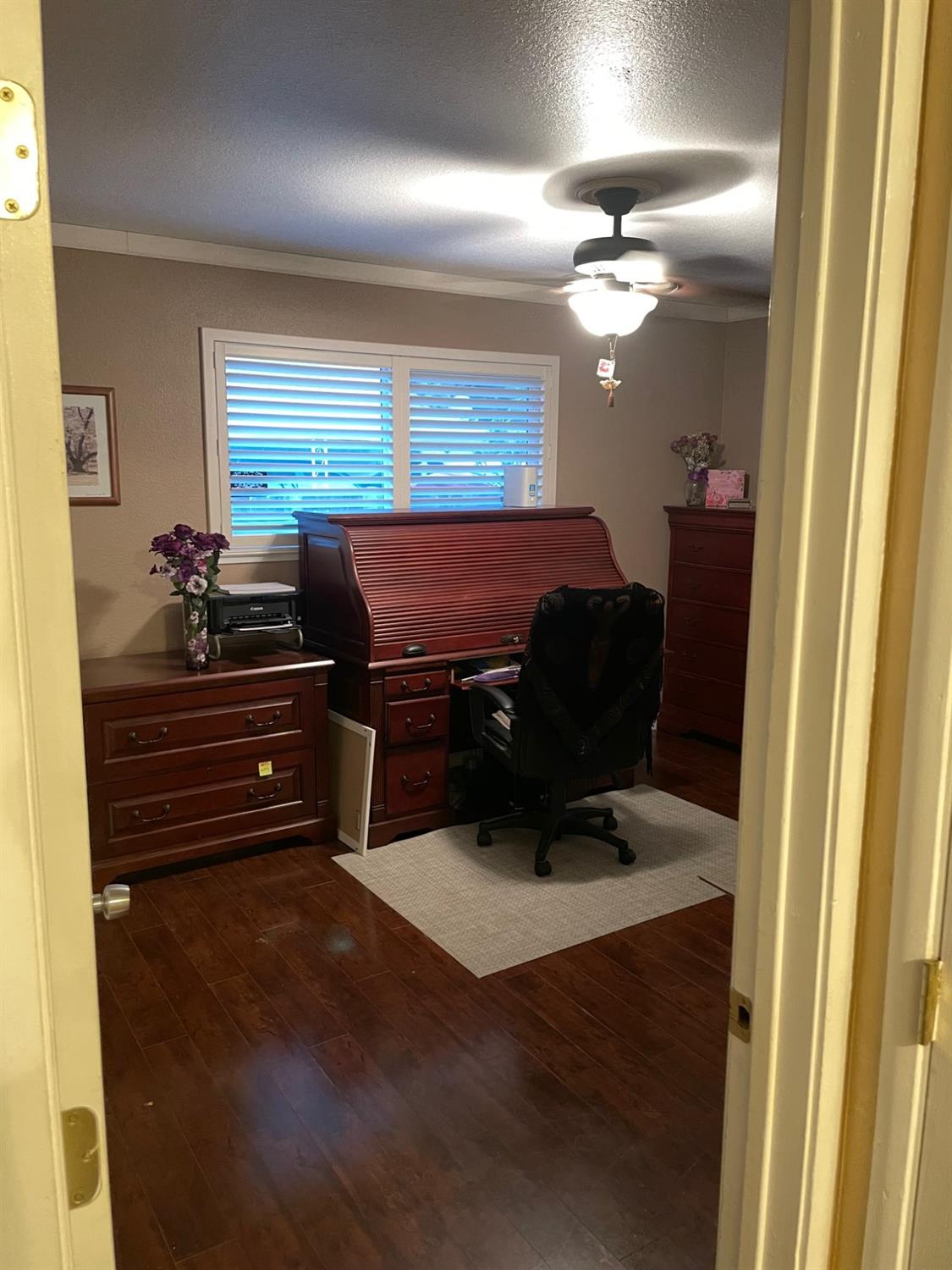 1606 Bay Meadows Drive Modesto, CA 95350 - Photo 9 of 20 a kitchen with a sink and cabinets