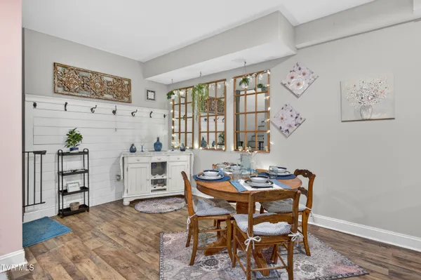 $649,900 | 222 Spanish Oak Lane, Glade Spring, VA 24340