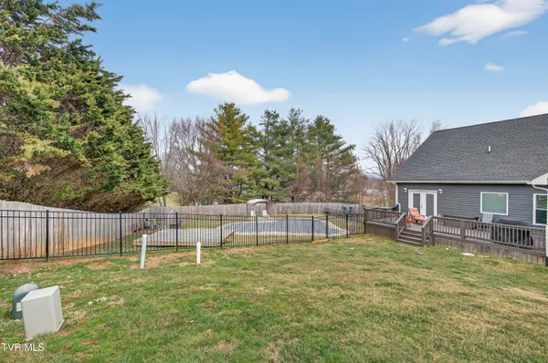 $649,900 | 222 Spanish Oak Lane, Glade Spring, VA 24340