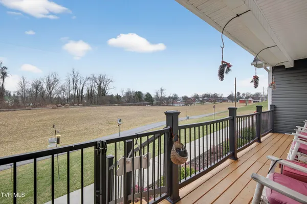 $649,900 | 222 Spanish Oak Lane, Glade Spring, VA 24340
