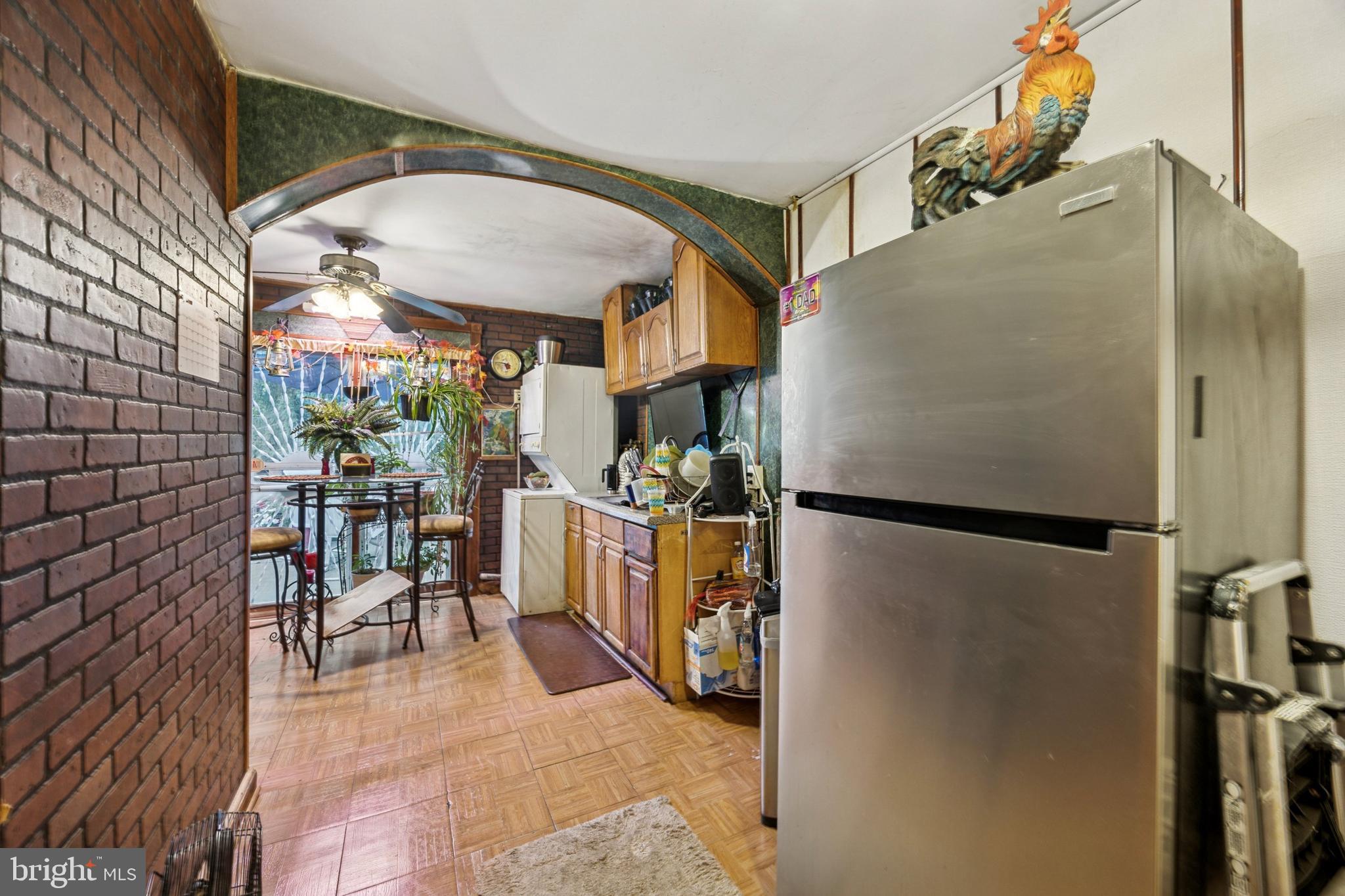 722 Yeadon Avenue Lansdowne, PA 19050 - Photo 10 of 23 a view of a walk in closet