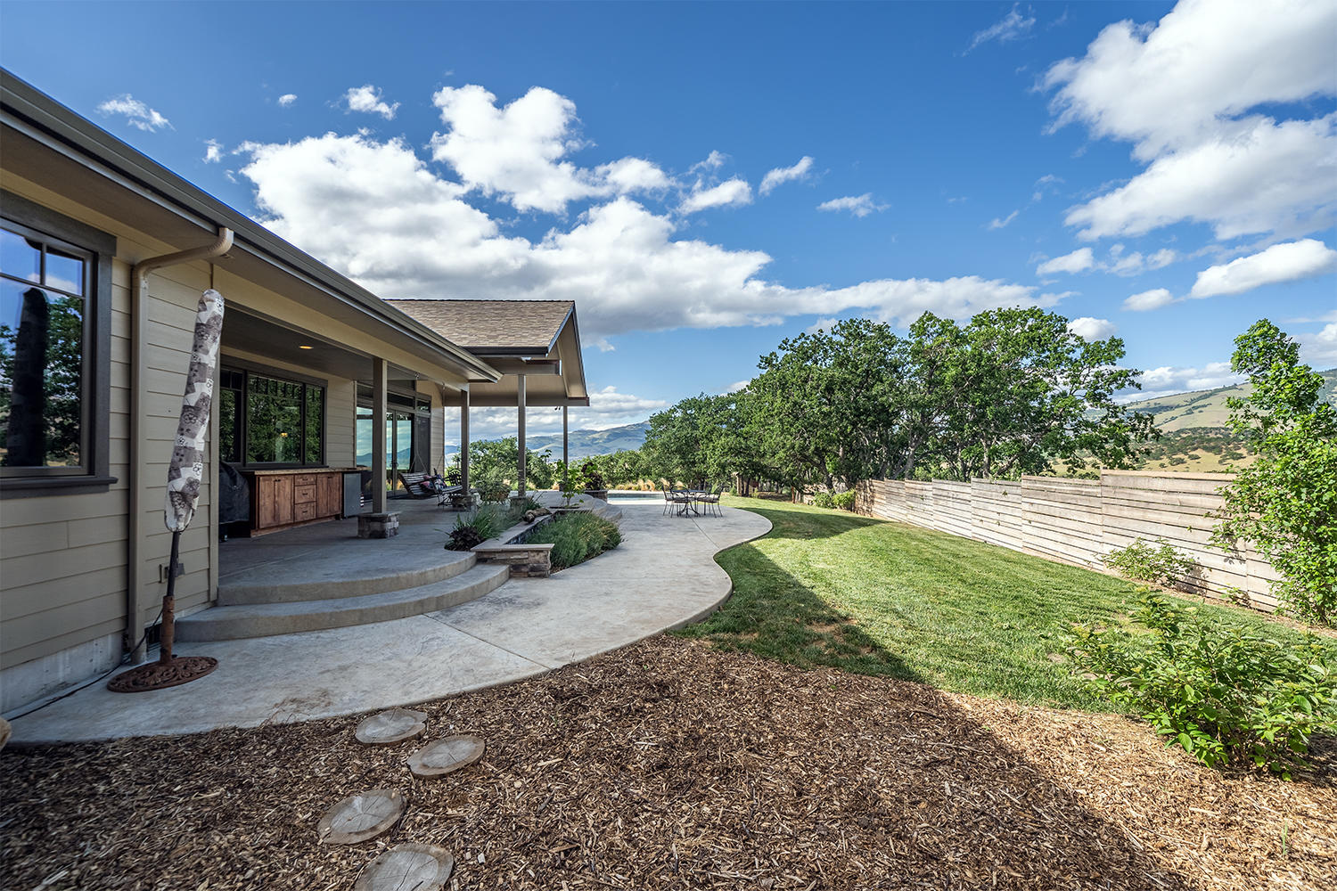 790 Neil Creek Road Ashland, OR 97520 - Photo 26 of 40 DSC00196-HDR