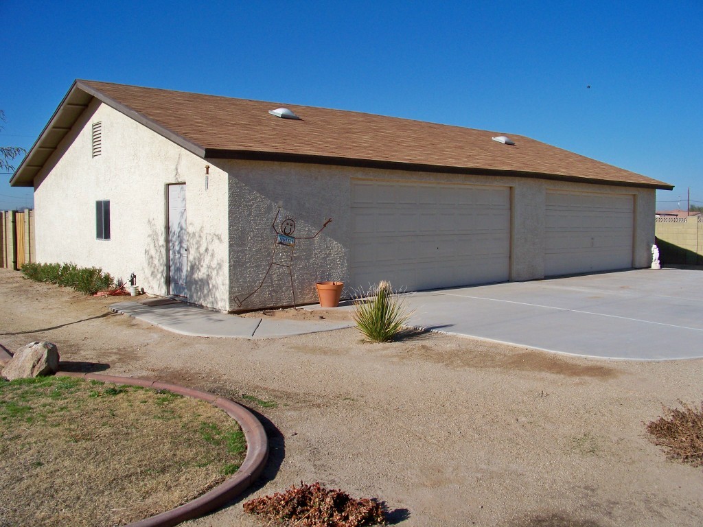 20001 West Teepee Road Buckeye, AZ 85326 - Photo 6 of 33 8 Car Garage
