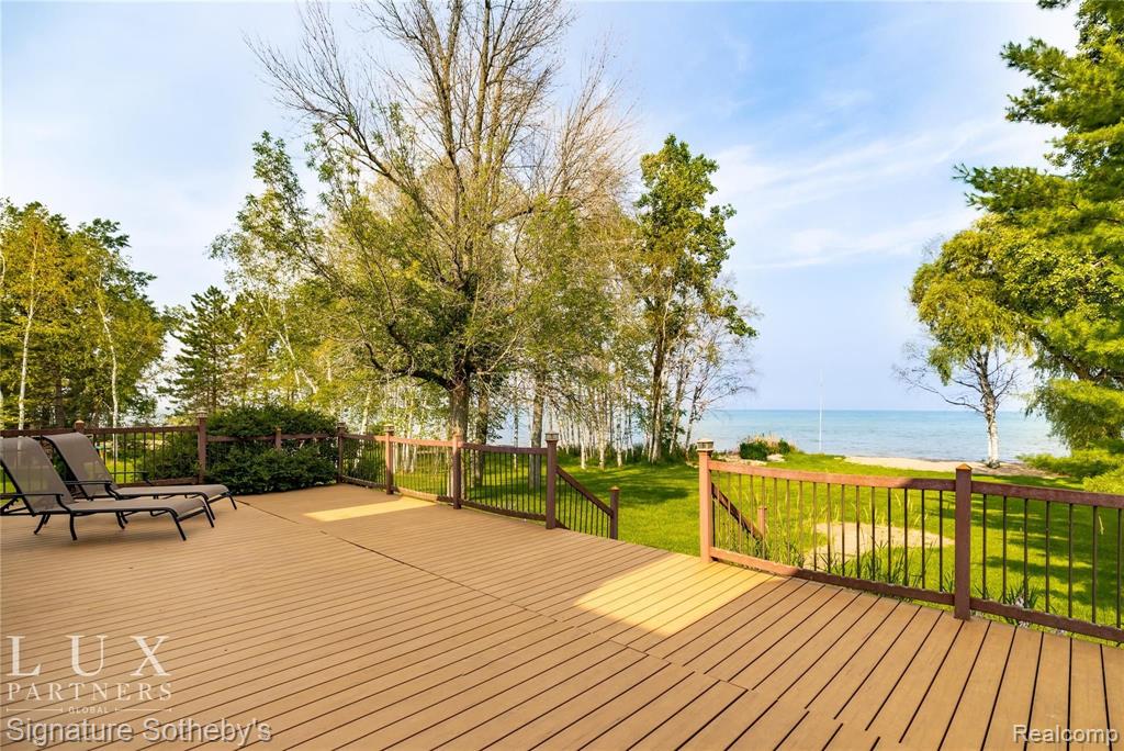 3725 South Lake Shore Road Harbor Beach, MI 48441 - Photo 5 of 29 Gallery Image 5