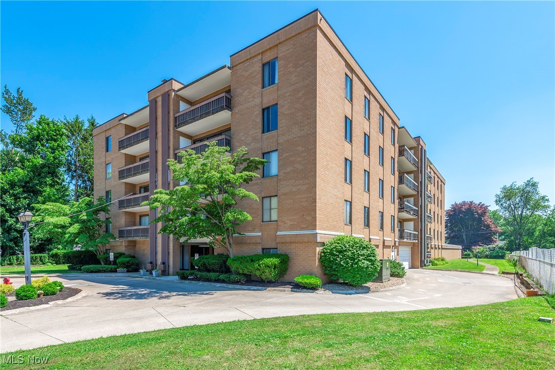 22555 Center Ridge Road, Unit 407 Rocky River, OH 44116 - Photo 1 of 34 Gallery Image 1