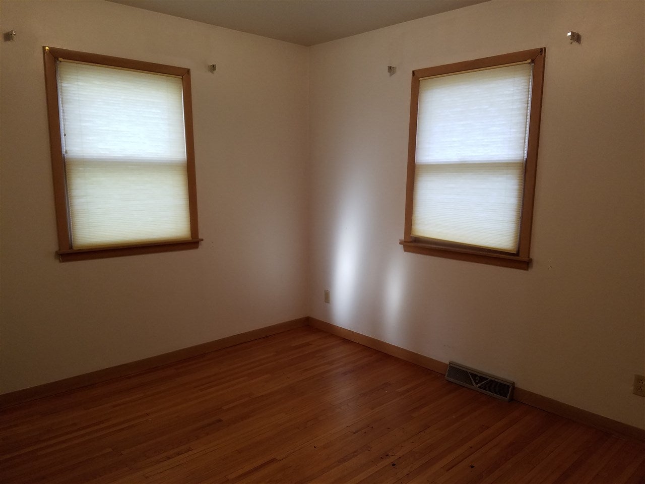 106 Locust Street Strawberry Point, IA 52076 - Photo 9 of 16 Gallery Image 9