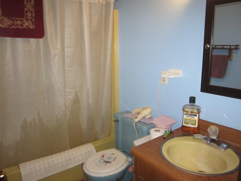 43 Brighton Hill Road Hebron, ME 04238 - Photo 7 of 22 Full bath