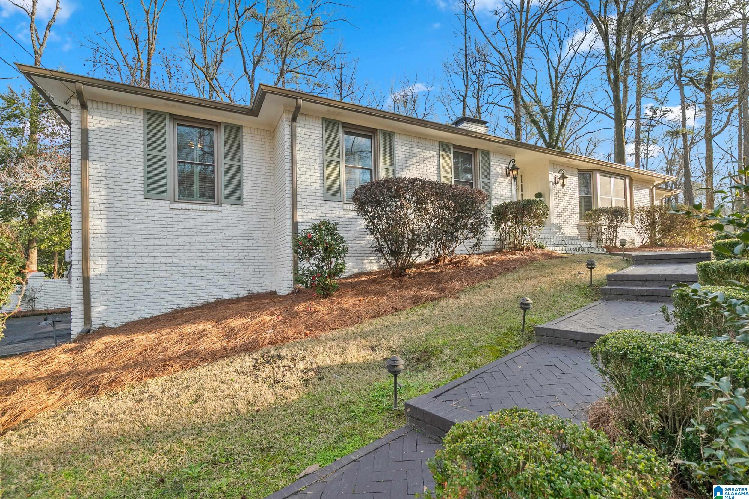 2697 Altadena Road Birmingham, AL 35243 - Photo 2 of 40 Gallery Image 2