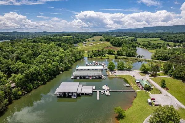 $379,000 | 185 Waters Edge Dr Spring, Spring City, TN 37381