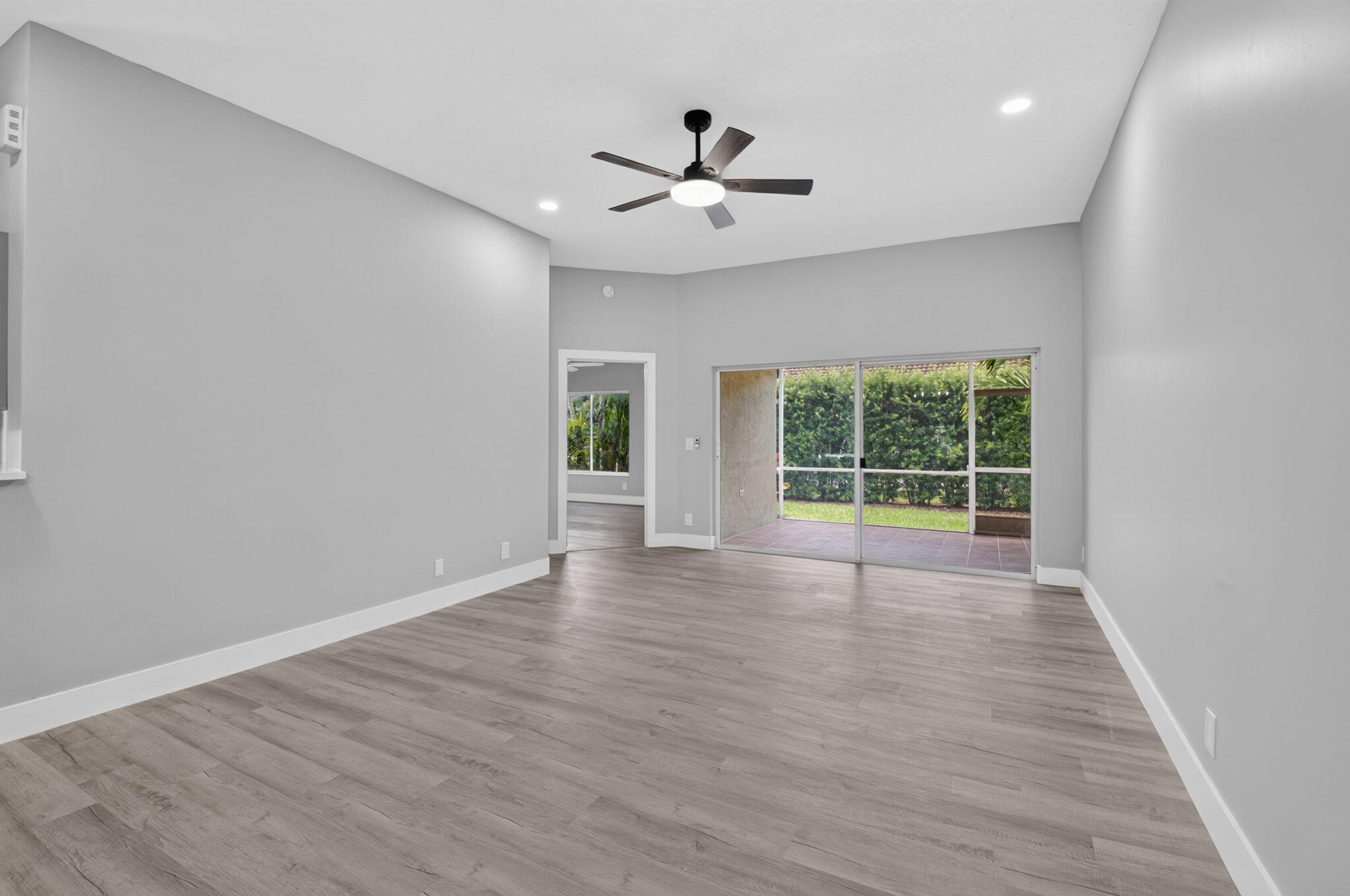 8410 Vía Serena Boca Raton, FL 33433 - Photo 8 of 40 10-web-or-mls-DSC_1820