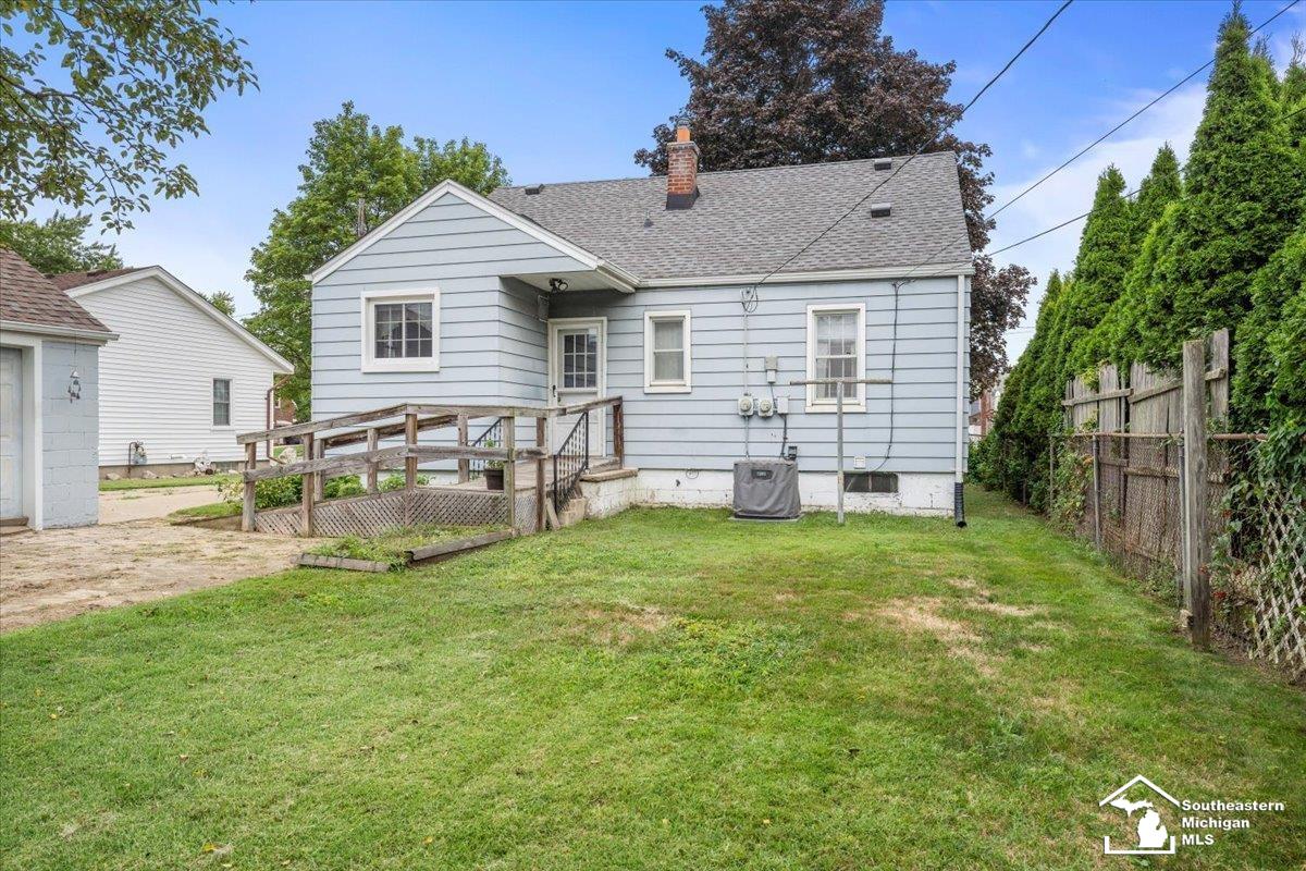 7924 Pelham Road Taylor, MI 48180 - Photo 21 of 21 50186085-a8eb76f2-2362-433c-aae3-578e0358b49a.JPG