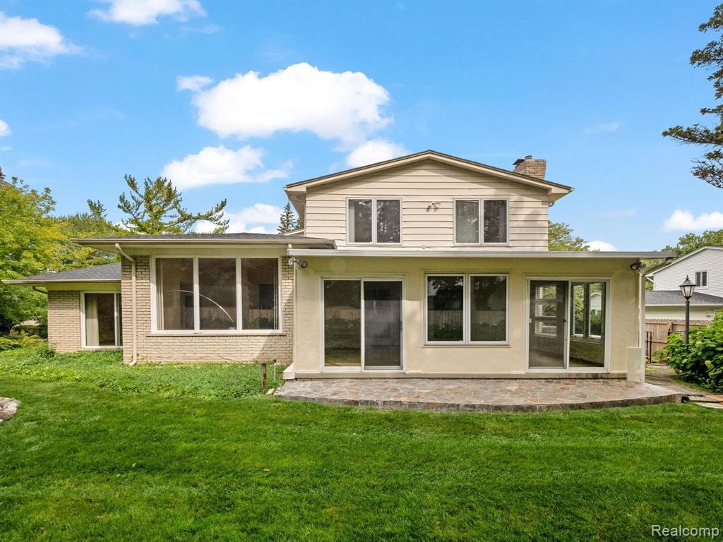 4748 South Valleyview Road West Bloomfield, MI 48323 - Photo 34 of 37