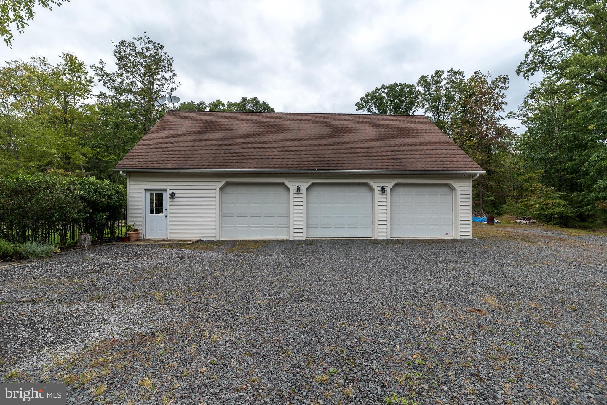 348 Beaver Run Road Ottsville, PA 18942 - Photo 3 of 49 Gallery Image 3
