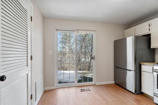 $2,850 | 9 Kennedy Drive, Unit 9, North Chelmsford, MA 01863