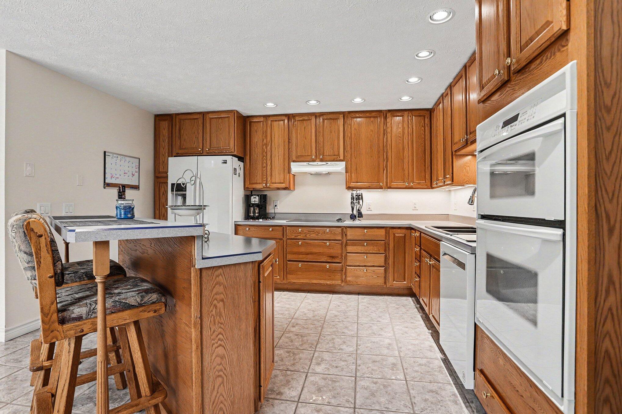 31 East Suttons Ridge Battle Creek, MI 49014 - Photo 6 of 28 006_file_6827