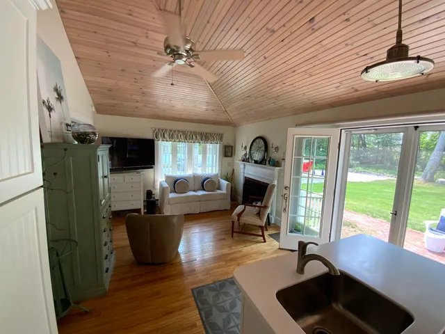 $1,095,000 | 32 Cable Road, Unit 6, Rye, NH 03870