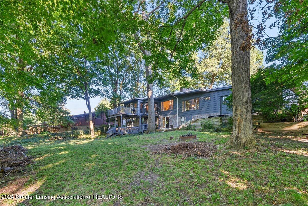 2251 Cumberland Road Lansing, MI 48906 - Photo 27 of 34 07-Media Jett - 07