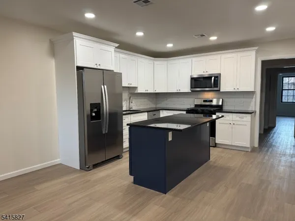 $2,850 | 188 Heckel Street, Unit 1, Belleville, NJ 07109