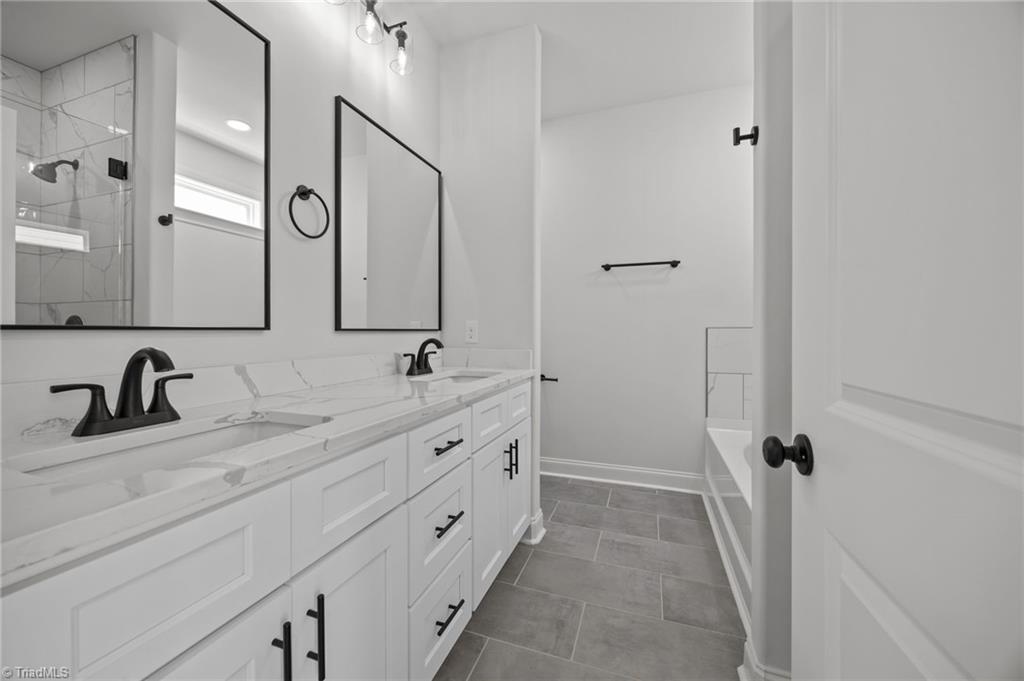 5305 Ridgefall Road Greensboro, NC 27410 - Photo 13 of 36