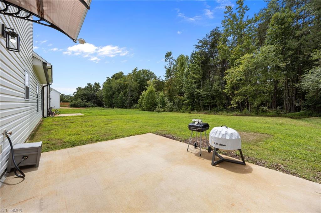 5305 Ridgefall Road Greensboro, NC 27410 - Photo 29 of 36