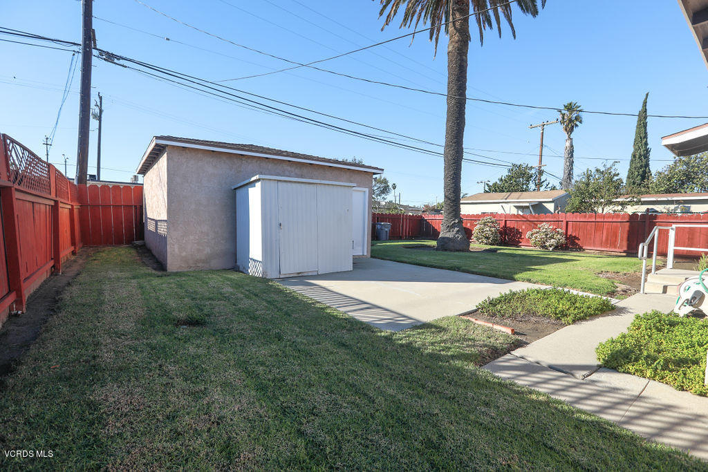 5011 Refsing Place Oxnard, CA 93033 - Photo 14 of 18 062A0910