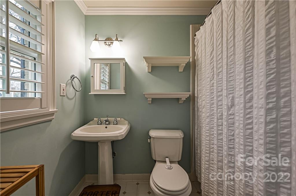 1653 Sterling Road Charlotte, NC 28209 - Photo 28 of 40 Gallery Image 28