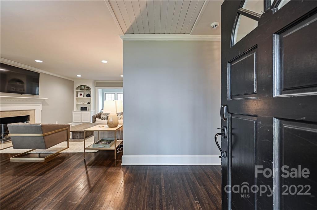 1653 Sterling Road Charlotte, NC 28209 - Photo 3 of 40 Gallery Image 3