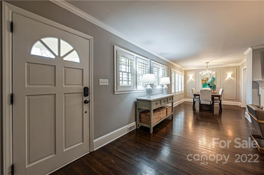 1653 Sterling Road Charlotte, NC 28209 - Photo 4 of 40 Gallery Image 4