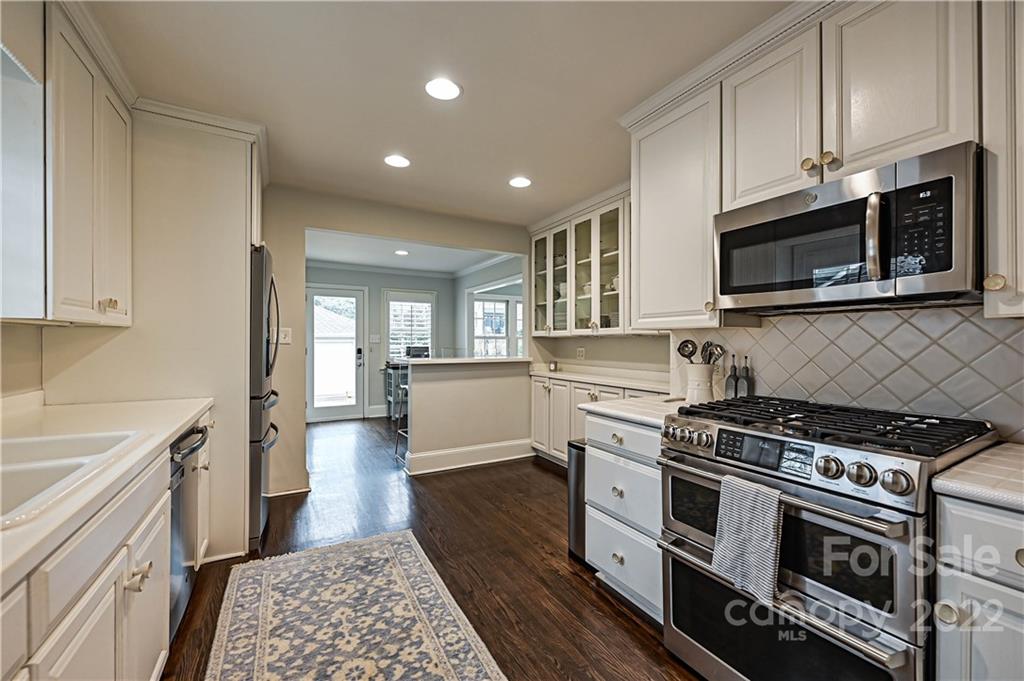 1653 Sterling Road Charlotte, NC 28209 - Photo 10 of 40 Gallery Image 10