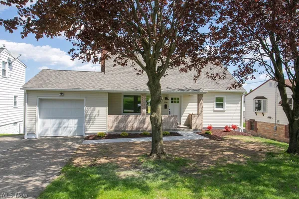 $198,000 | 556 Idora Lane, Struthers, OH 44471