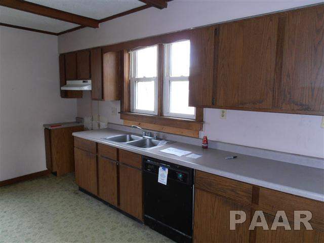 1711 Springfield Road East Peoria, IL 61611 - Photo 5 of 21 Gallery Image 5