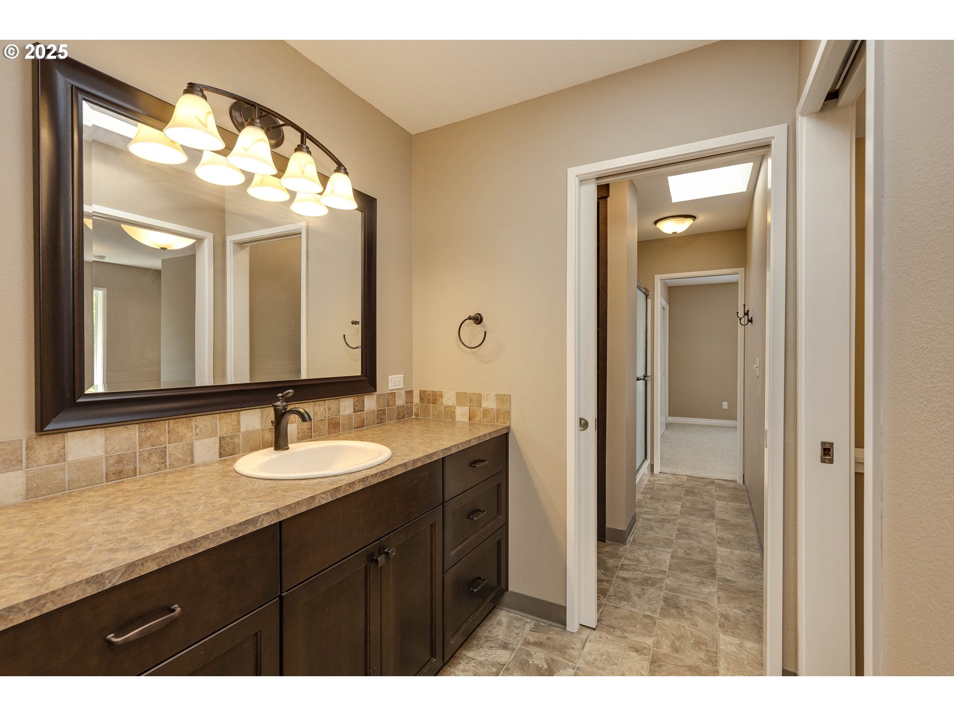 6939 Southwest 148th Court Beaverton, OR 97007 - Photo 17 of 27 Bathroom