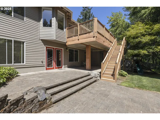 a house view with a outdoor space
