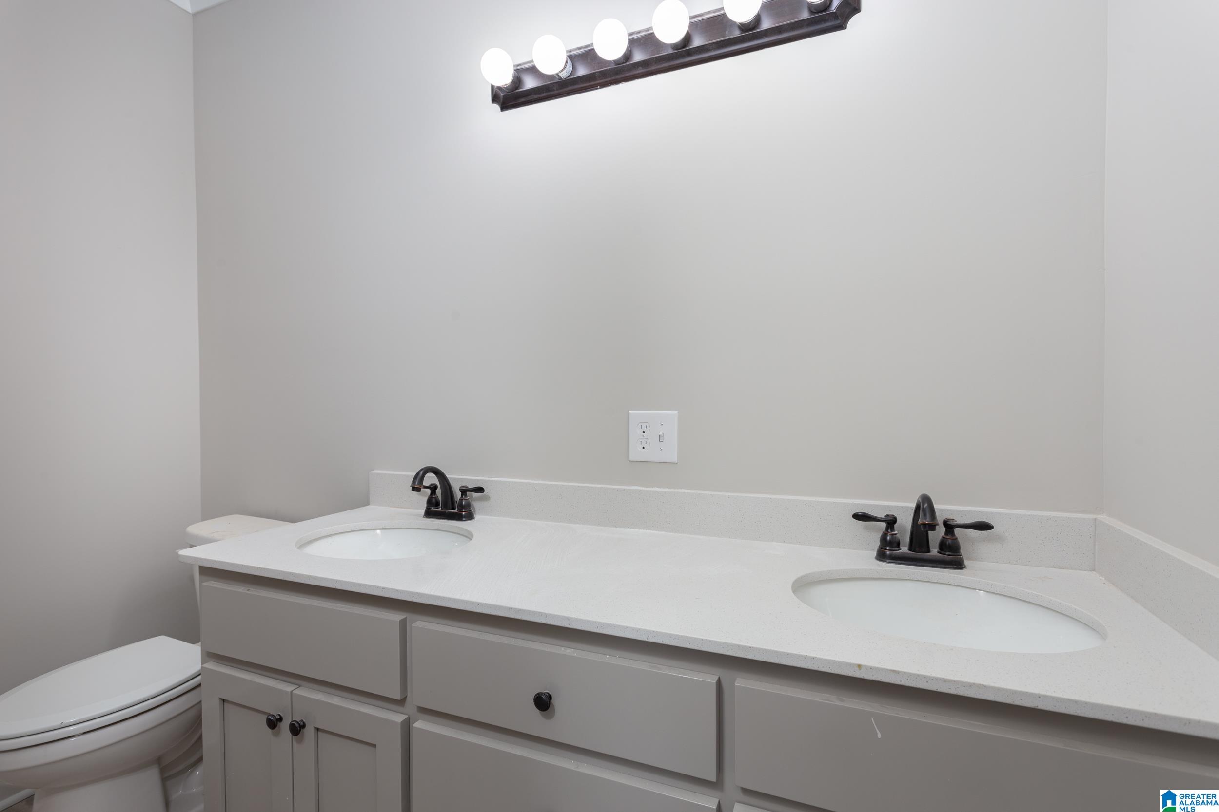 409 4th Street North Oneonta, AL 35121 - Photo 17 of 35