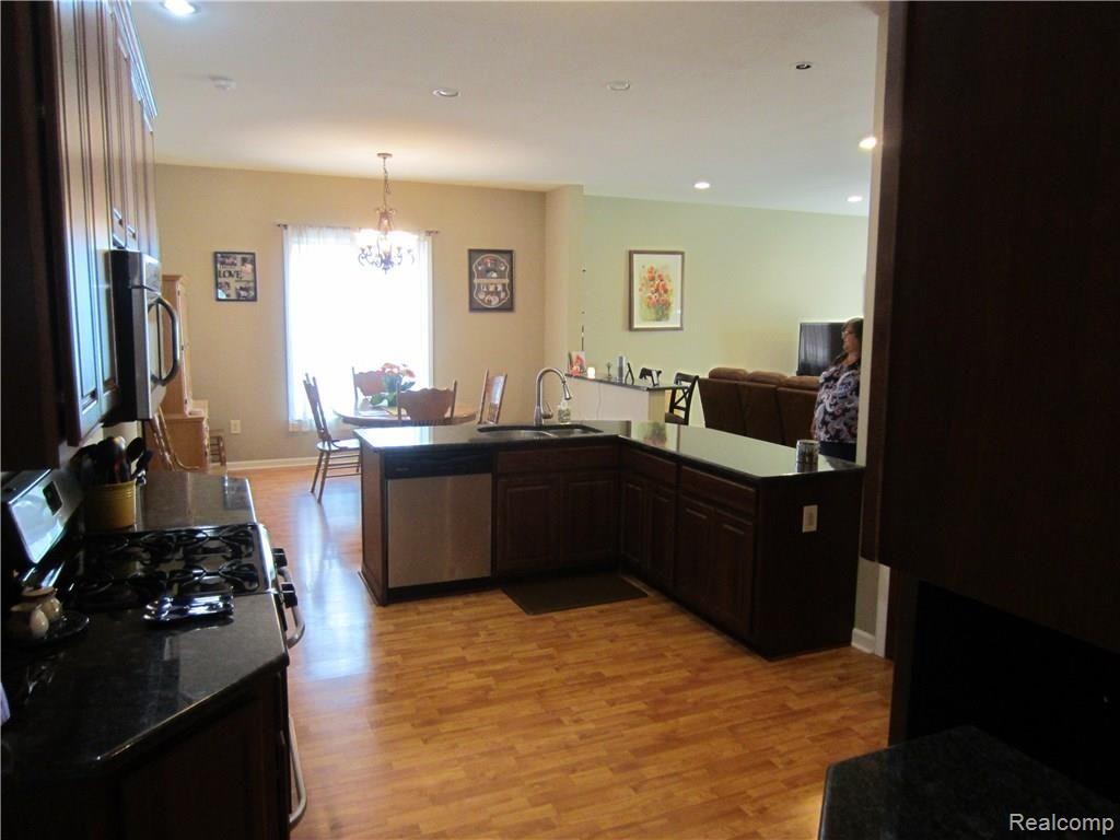 9915 Farmington Road Livonia, MI 48150 - Photo 29 of 46 kitchen 1.JPG