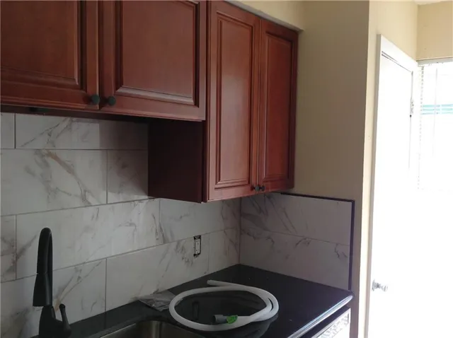 $950 | 2401 Pasadena Avenue, Unit 9, Metairie, LA 70001