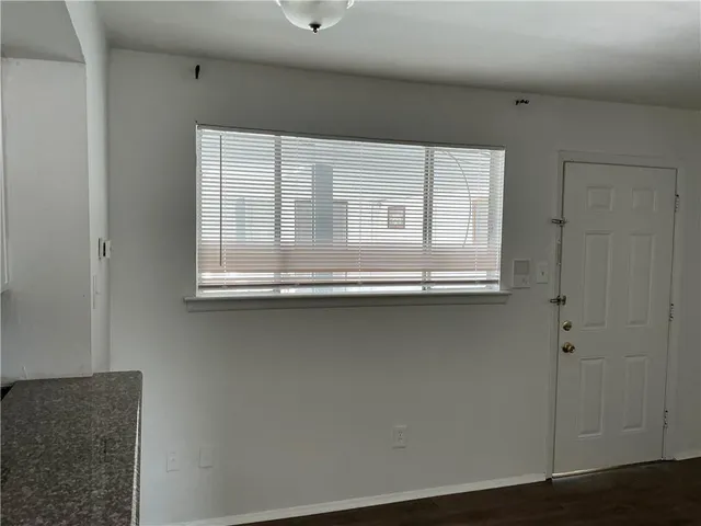 $950 | 2401 Pasadena Avenue, Unit 9, Metairie, LA 70001