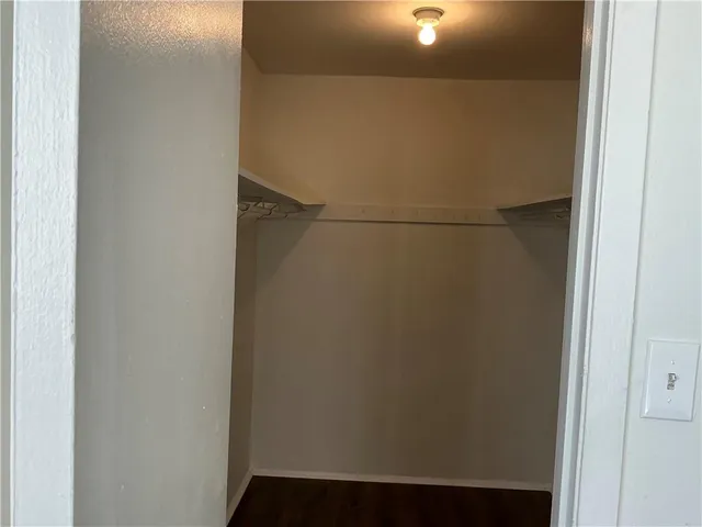 $950 | 2401 Pasadena Avenue, Unit 9, Metairie, LA 70001