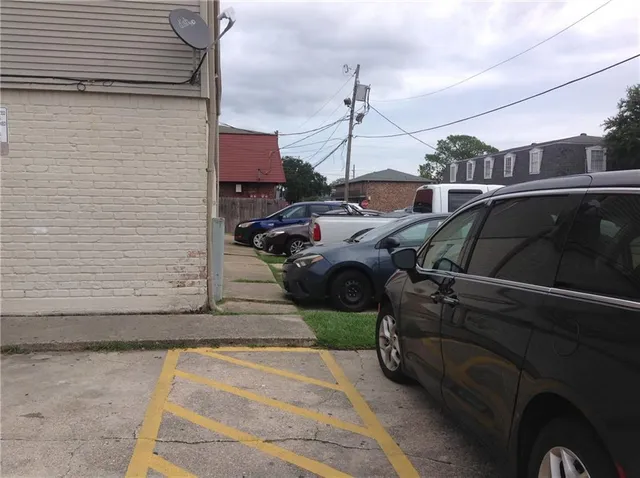 $950 | 2401 Pasadena Avenue, Unit 9, Metairie, LA 70001